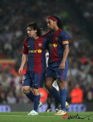 同时也让他 同时也让他