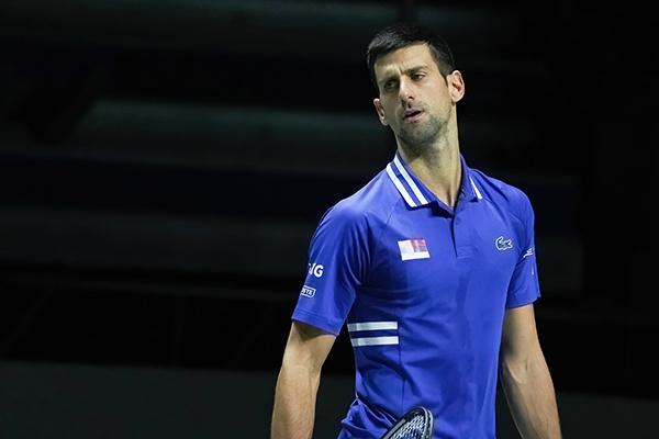 在防守上的 在防守上的