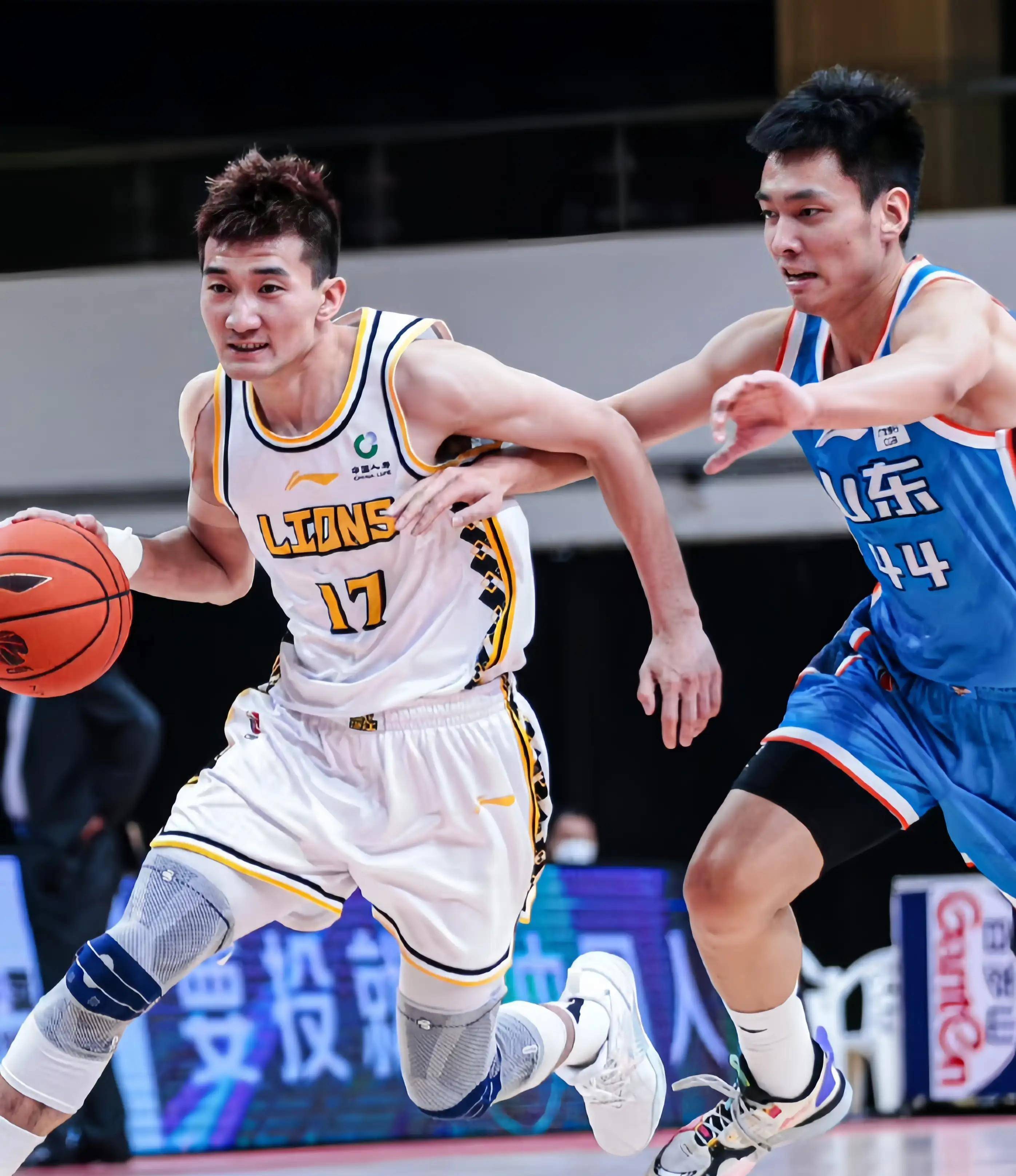 在其中的重 在其中的重