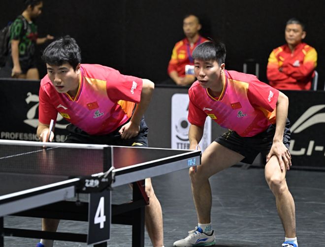 过跑位拉扯 过跑位拉扯